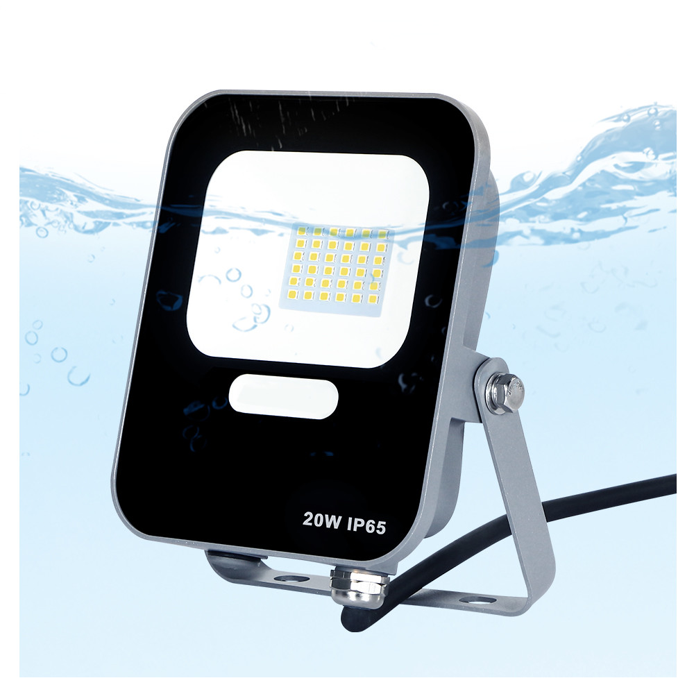 solar powered flood lights